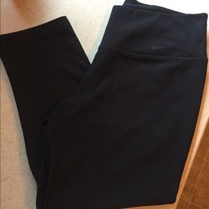 Nike one legendary crop tights size small